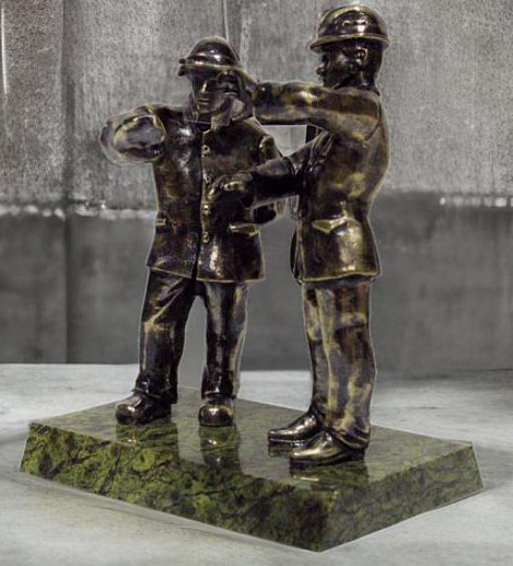 Бронзовая статуэтка Сталевары купить с доставкой Бронзовая статуэтка Сталевары